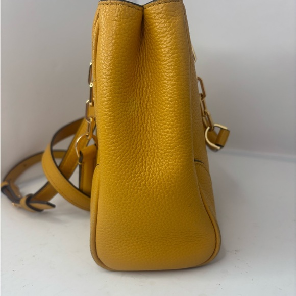 Tory Burch Mustard Yellow Shoulder Bag with crossbody strap and Wallet - Picture 4 of 16